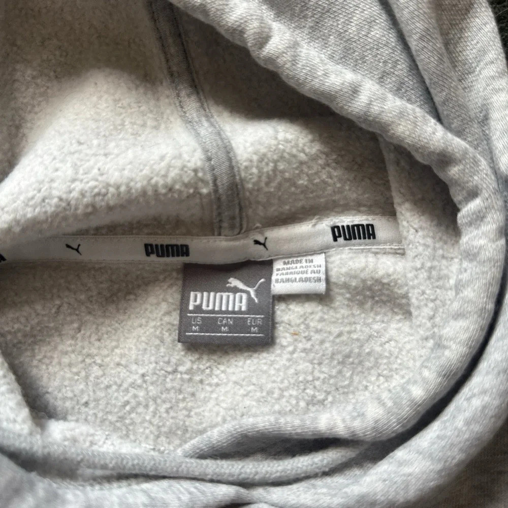 PUMA Women's Classic Gray Hoodie crop top - Picture 2 of 3